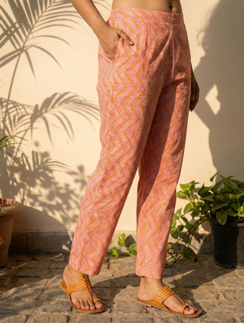 trueBrowns Pink Floral Print Kurta Pant Dupatta Set - Image 4